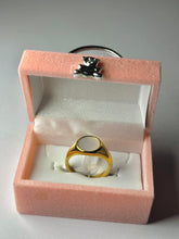 Mother of Pearl Signet Ring